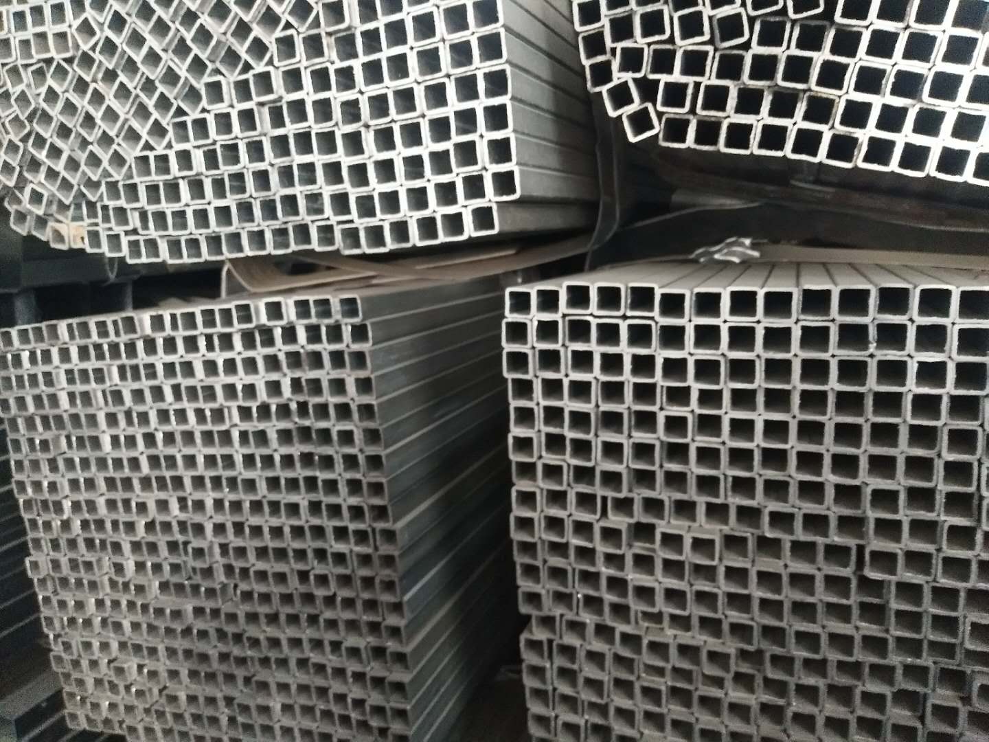 镀锌带方管